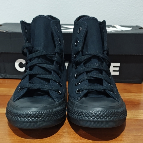 Converse All Black High-Top Shoes - Picture 5 of 13